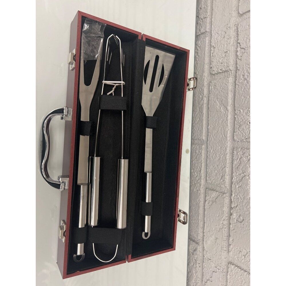 BergHoff Essential 3 PCS Stainless Steel BBQ Gift Set with Wooden Storage Case - Picture 3 of 7